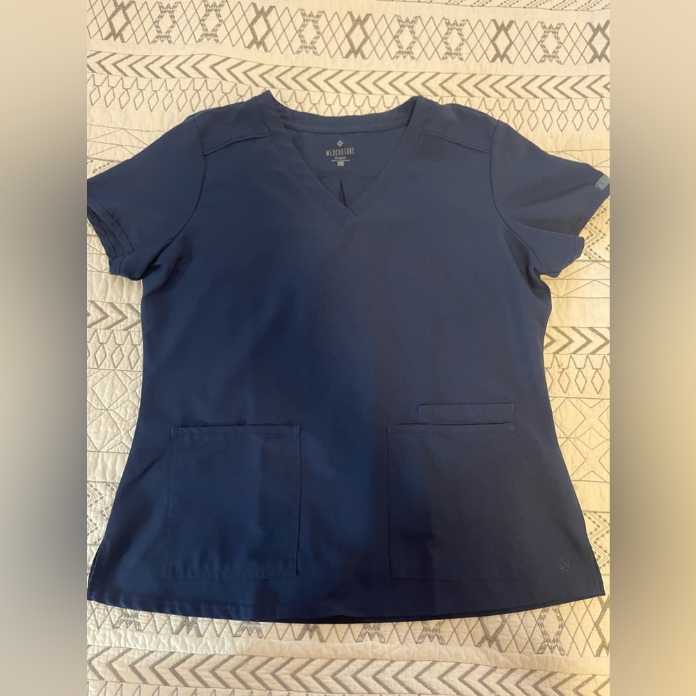 Med Couture Insight Women's 3-Pocket V-Neck Scrub Top - Navy